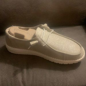 Womens new gold hey dudes